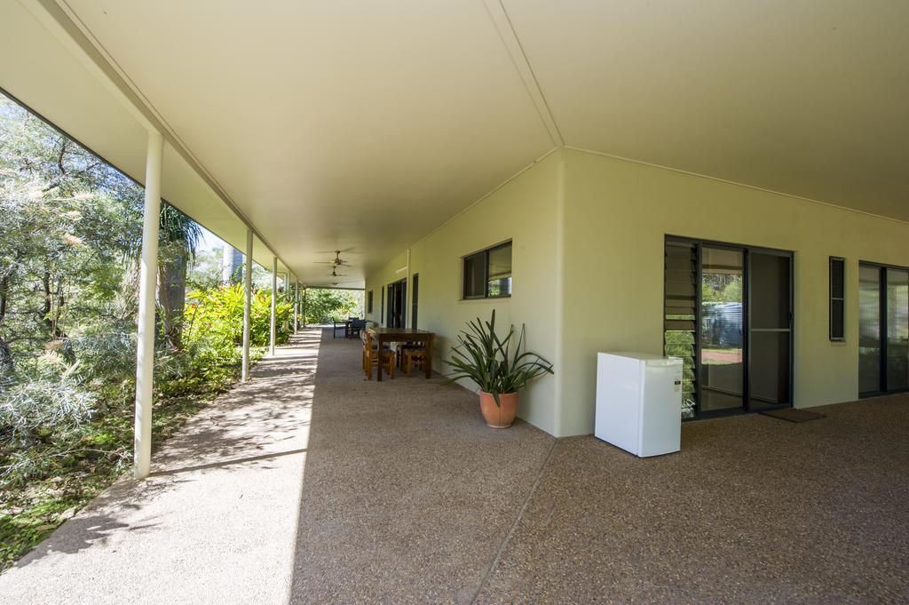 Magnetic Island Bed And Breakfast Horseshoe Bay Ruang foto