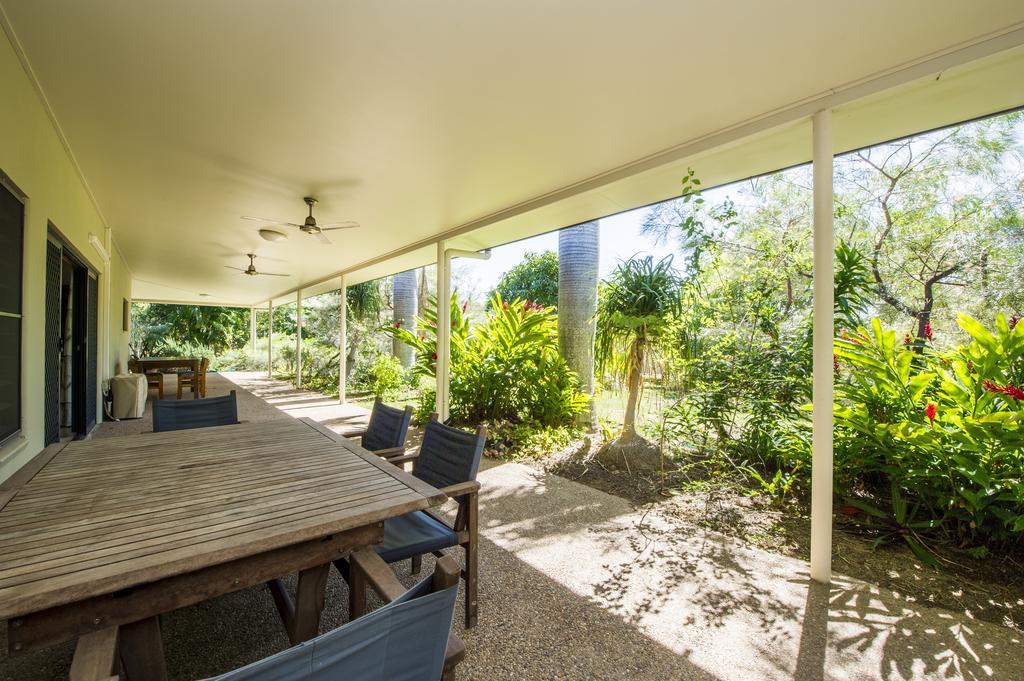 Magnetic Island Bed And Breakfast Horseshoe Bay Bagian luar foto