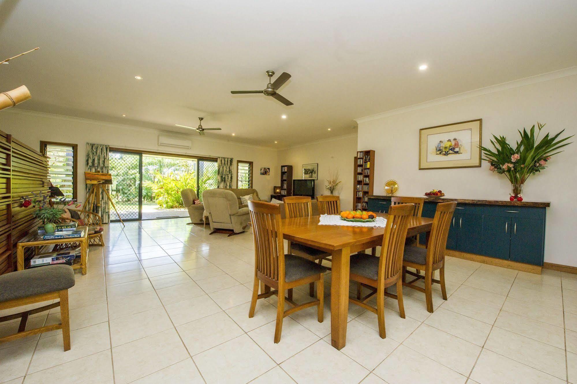 Magnetic Island Bed And Breakfast Horseshoe Bay Bagian luar foto