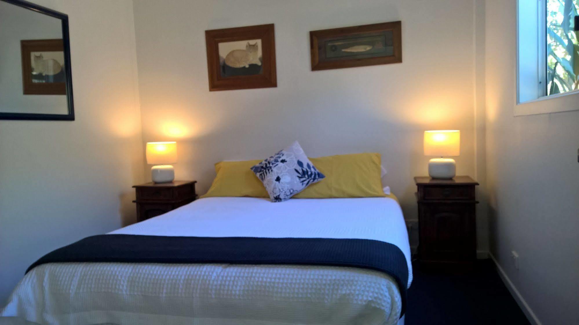 Magnetic Island Bed And Breakfast Horseshoe Bay Bagian luar foto